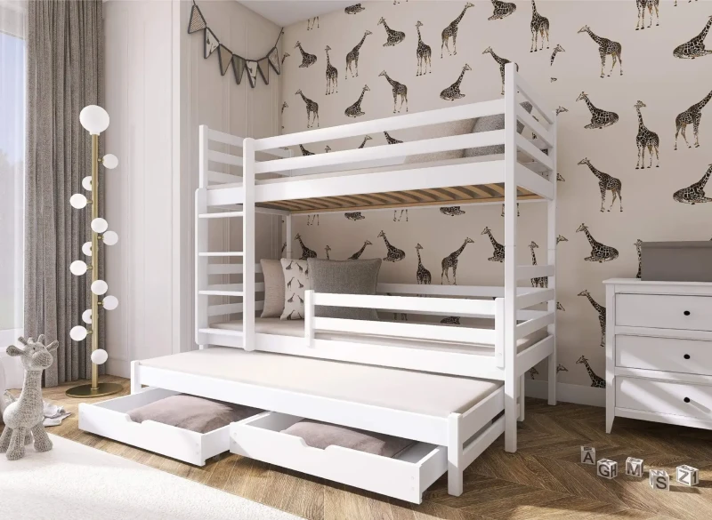 Białe łóżko piętrowe z wysuwanym materacem i szufladami w pokoju dziecięcym z tapetą w żyrafy.