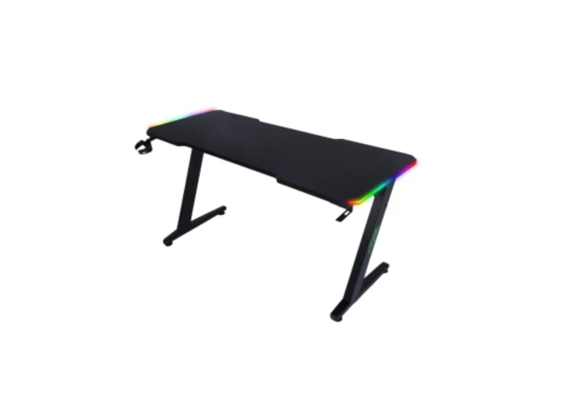 Czarne biurko gamingowe z oświetleniem RGB, metalowa podstawa, na białym tle.