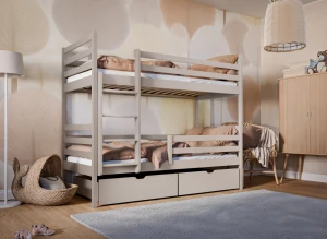 Łóżko piętrowe drewniane, beżowe, z szufladami, w aranżacji pokoju dziecięcego z tapetą w liście.