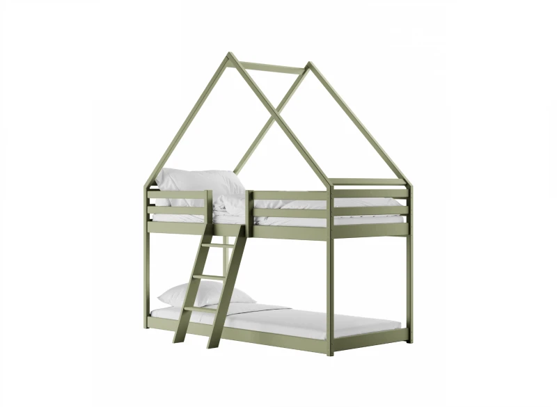 Chłopiec bawi się samochodzikiem pod zielonym łóżkiem dziecięcym.