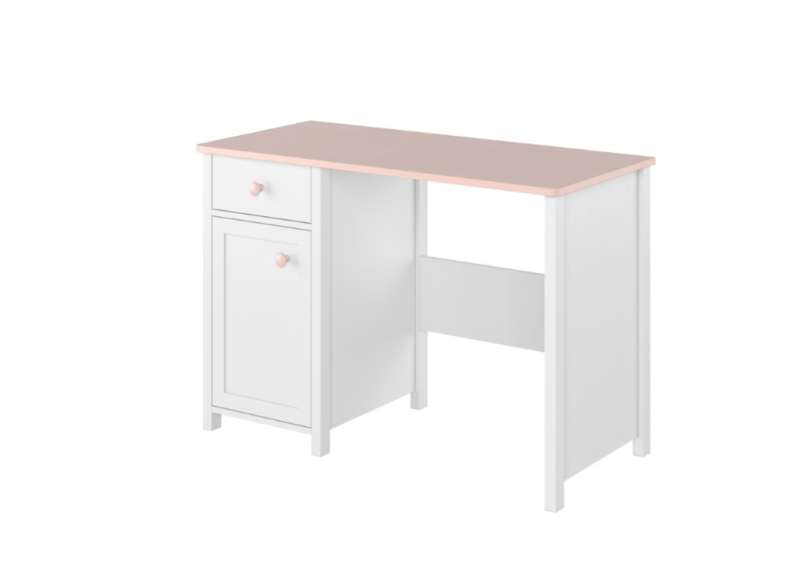 Klasyczne białe biurko dla dzieci z blatem w kolorze pudrowego różu i dwiema szafkami.