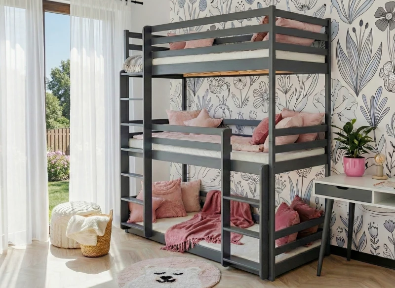 Szare łóżko piętrowe dla trojga dzieci, nowoczesny design w pokoju dziecięcym.