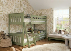 Zielone łóżko piętrowe trzyosobowe w pokoju dziecięcym z tapetą w kwiaty