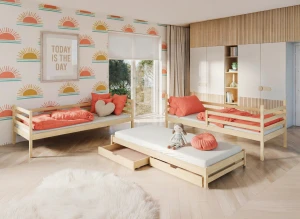 Nowoczesne łóżka parterowe z drewna sosnowego w pokoju dla rodzeństwa.