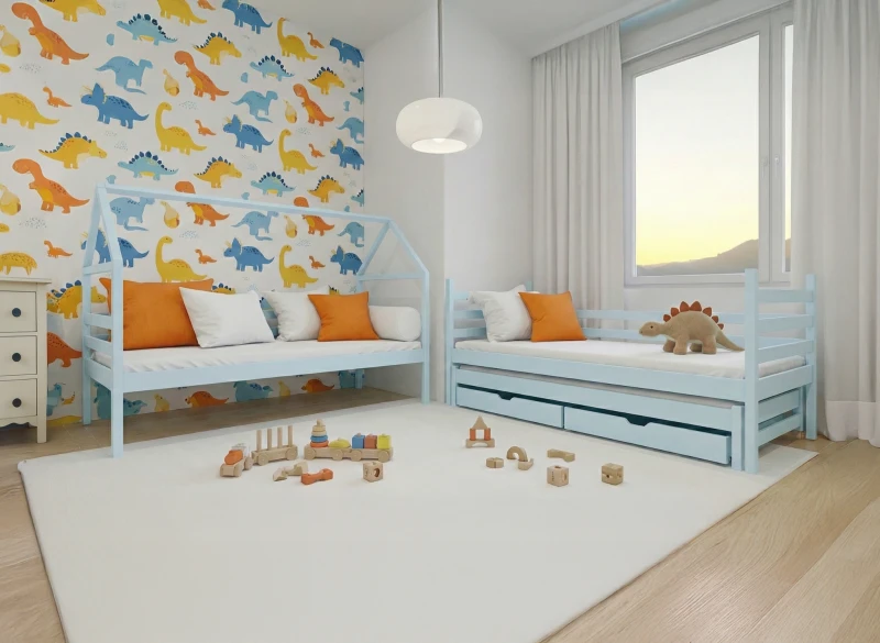 Nowoczesne łóżka dziecięce błękitne: łóżko domek oraz łóżko z wysuwaną szufladą.