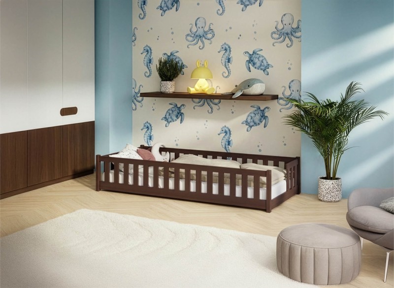 Całkowita wysokość konstrukcji łóżka dziecięcego wynosi 45 cm.